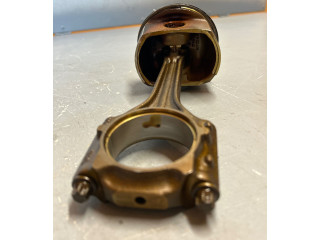  Поршень с шатуном  81P32  Audi A6 S6 C5 4B  