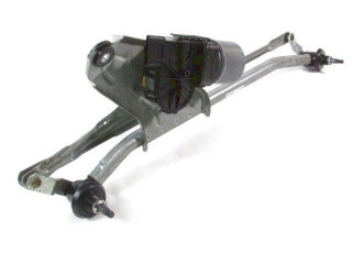 Моторчик дворников 8200619512    Dacia Duster