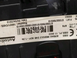 Подушка безопасности водителя 735612116 Fiat 500L