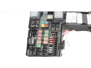 Блок предохранителей 8X2T14290TD Jaguar XF X250