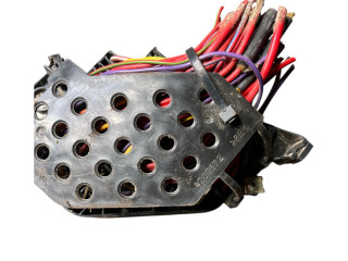 Блок предохранителей  4200572   Saab 9-5    