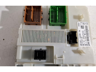 Блок предохранителей 31314511, CG9T14C256FA   Volvo S60    