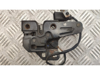 Замок капота двигателя