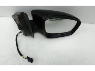 Зеркало электрическое Skoda Fabia Mk3 (NJ) 2015 - 2021 года