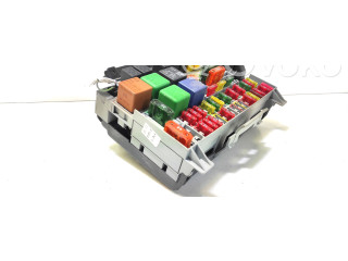   Pojistková skříňka 90504534   Opel Vectra B 1998