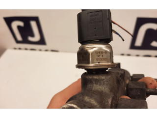 Vstřikovací lišta 05A906051   Audi A8 S8 D4 4H    CDTA 