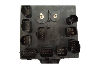 Блок предохранителей  DW9314A073CB   Jaguar XJ X351    