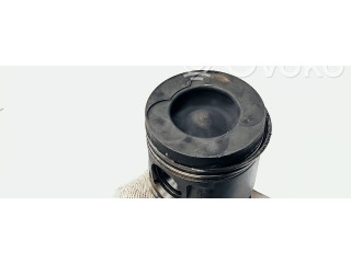 Поршень Mitsubishi Montero