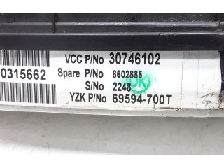 Панель приборов 30746102 Volvo V70