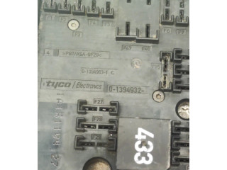 Pojistková skříňka 1K0937124K Volkswagen Caddy 2009