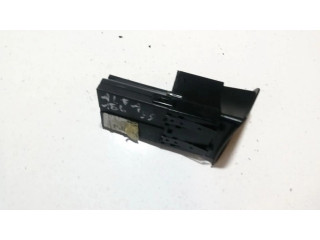 Дисплей 8222779902, 1560167770 Alfa Romeo 156