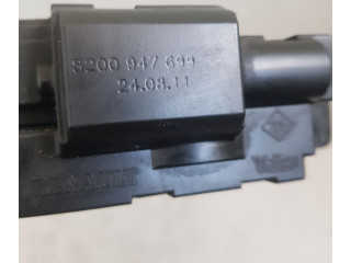 Замок багажника 8200947699    Renault Clio III 2005 - 2012 года