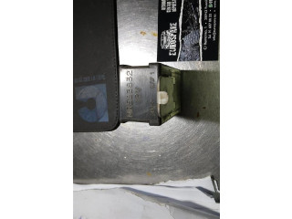 Блок предохранителей MR583832 Mitsubishi Montero