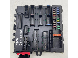 Блок предохранителей 13205774, 07257566 Vauxhall Vectra C