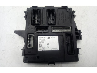 Блок предохранителей 284B15713R, 284B15713R   Renault Clio II    