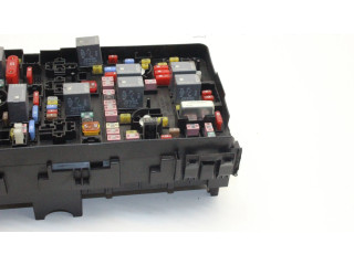 Блок предохранителей 68235117AC Jeep Cherokee