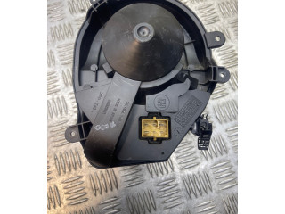 Вентилятор печки 8D1820021, 740221233F Volkswagen Caddy