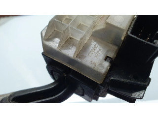 Ручка стеклоочистителей 17D682 Mazda 3 I