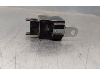 Блок предохранителей MB818524 Mitsubishi Montero