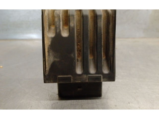 Блок предохранителей 3Q0906121B Skoda Octavia Mk3 (5E)