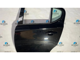 Задняя дверь