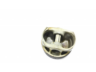 Píst    BMW 7 F01 F02 F03 F04  pro benzínový motor 4.4  