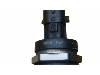 Топливная рампа 0445214251, H8200839258   Renault Trafic II (X83) 2.0 