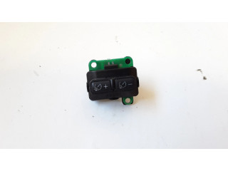 Включатель регулировки освещения панели