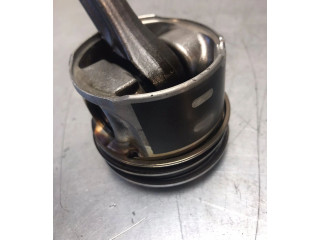 Поршень с шатуном BH02 BH02 Peugeot Partner