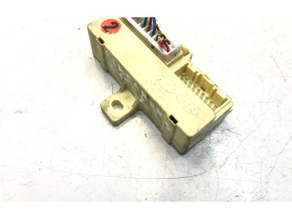 Блок предохранителей 919402G020, K1968   KIA Carens II    