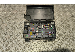 Блок предохранителей 68253443AB   Jeep Grand Cherokee    