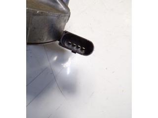 Двигатель стеклоочистителей Mercedes-Benz ML W164 2005 - 2011 года