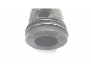 Píst 8506105 BMW X5 F15 pro naftový motor 3.0