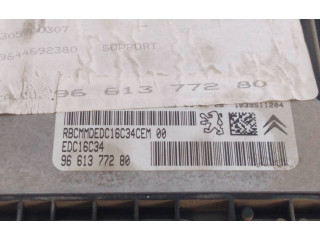 Блок управления двигателя 9661377280, E3-B2-44-4 Peugeot 307