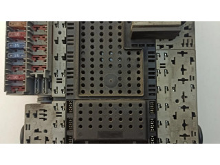 Блок предохранителей 8651547 Volvo XC70