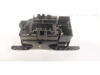 Ящик предохранителей (комплект) UR56    Ford Ranger