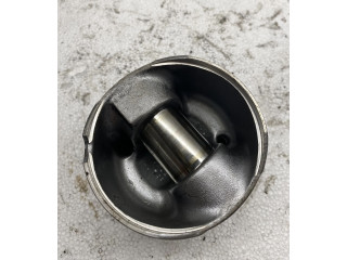  Поршень  86L77  Nissan X-Trail T30 для дизельного двигателя 