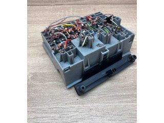 Pojistková skříňka 090356773 Opel Calibra 1989