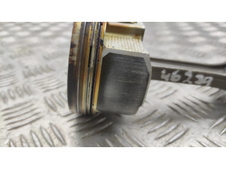 Поршень с шатуном Nissan 370Z для бензинового двигателя 3.7