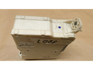 Блок предохранителей 8267230070 Lexus GS 300 350 430 450H