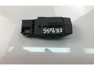 Подрулевой переключатель 8200850420   Dacia Sandero