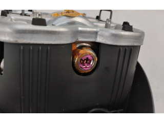 Подушка безопасности водителя 8200677496 Renault Clio III