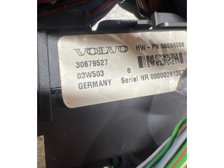 Блок предохранителей 30679527, 08696098   Volvo XC90    