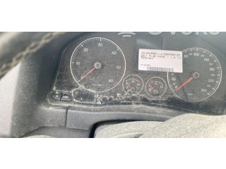 Панель приборов Volkswagen Golf Plus