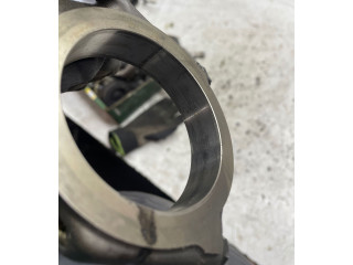 Поршень с шатуном V9X 912389, 120060082 Nissan Navara D40