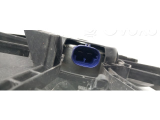 Вентилятор радиатора     8240636, 214816812R    Renault Clio IV 