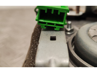 Подушка безопасности водителя 8686286   Volvo V70