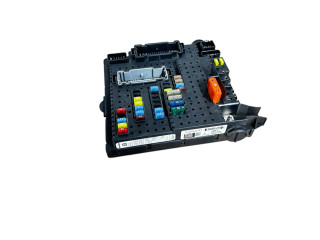 Блок предохранителей 8676391, 12217799 Volvo XC90