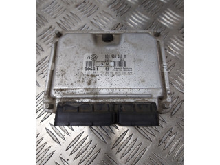 Блок управления двигателя 038906012M   Volkswagen Golf IV