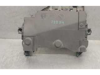 Pojistková skříňka Řídící jednotka BSM 30659192, E05769300   Volvo V40 2019